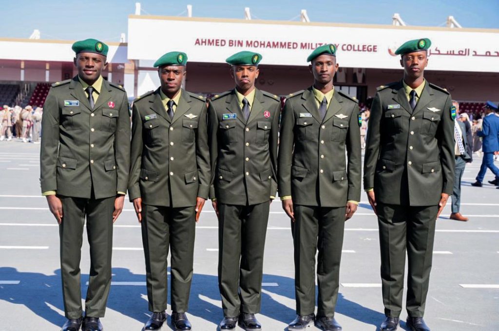 Five RDF officers complete four-year military training in Qatar